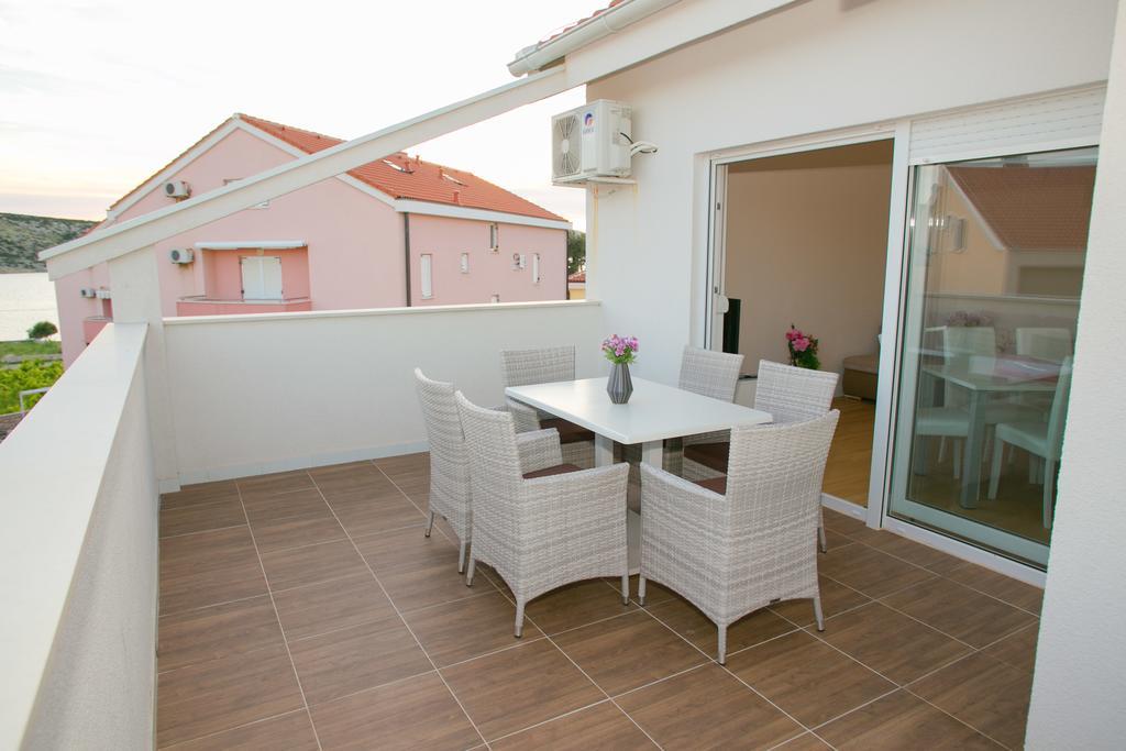 Orange Apartments Novalja Exterior photo